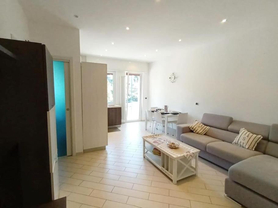 Appartamento Con Stupenda Vista Mare Zona Bristol Rapallo Eksteriør bilde